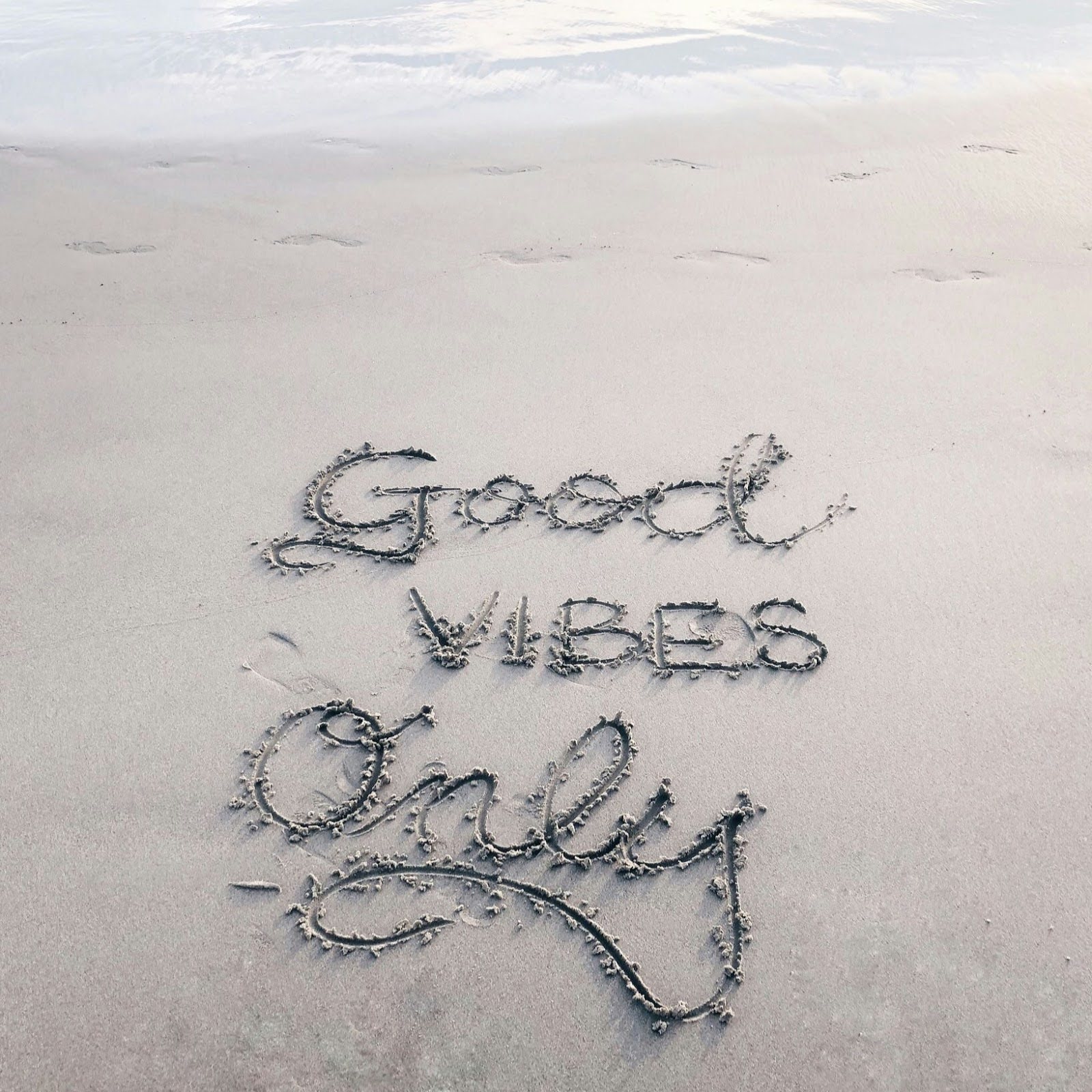 Happy Vibes & Big Wins for Peaceful Productivity